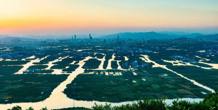 在浙南最仙气山水间打造的豪华酒店轻奢下榻带你发现不一样的湖光山色！